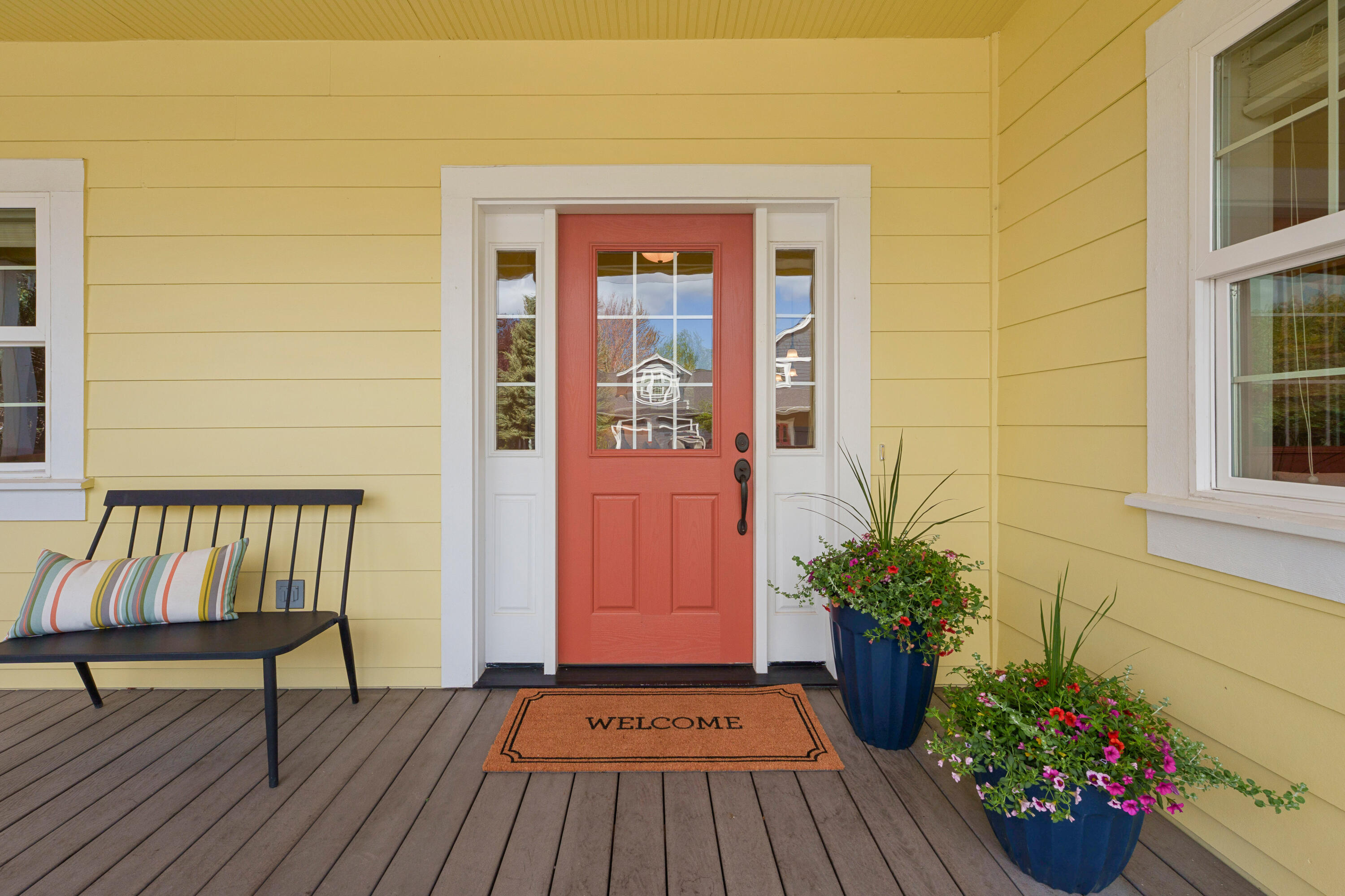 3384 NE Wild Rivers Loop