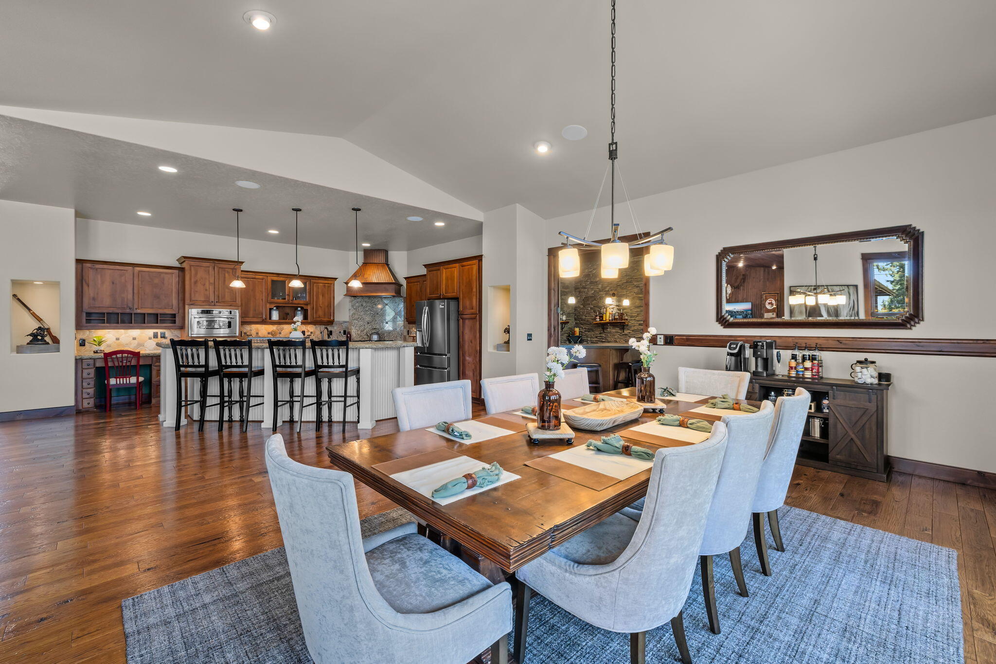 1144 Highland View Loop