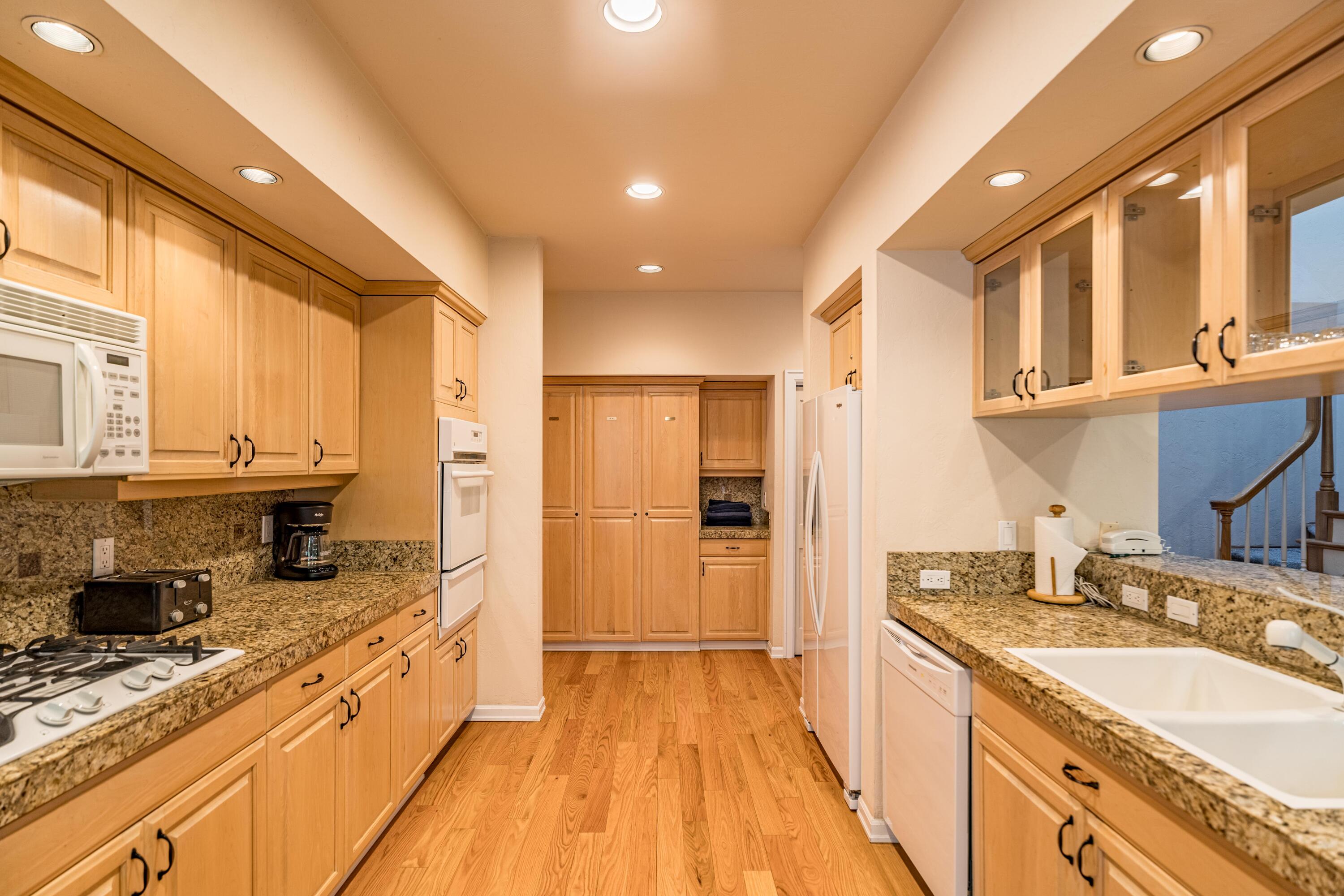 StoneTH - Residential