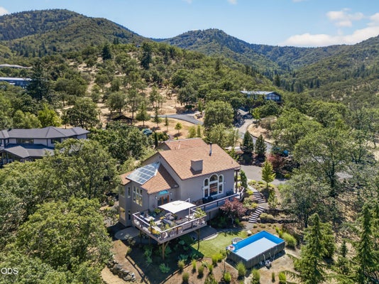 167 TESSA LN, ASHLAND, OR 97520 - Image c09fe4b0fb7302f6c32806d2bf5c36f6/2807682809