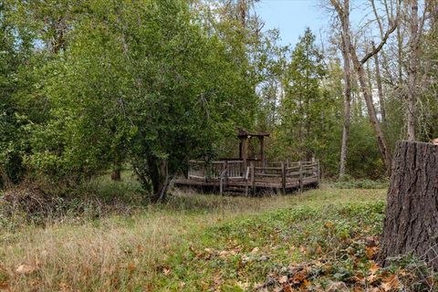 Tiny photo for 5201 Lake Shore Drive, Selma, OR 97538 (MLS # 220212398)