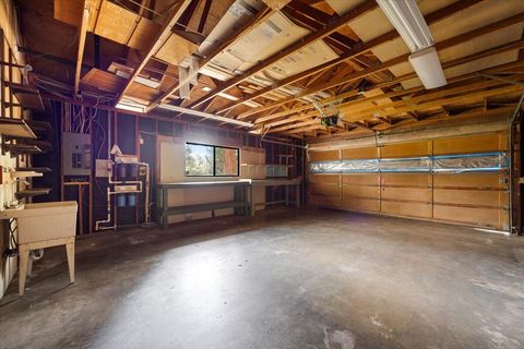 Tiny photo for 5201 Lake Shore Drive, Selma, OR 97538 (MLS # 220212398)