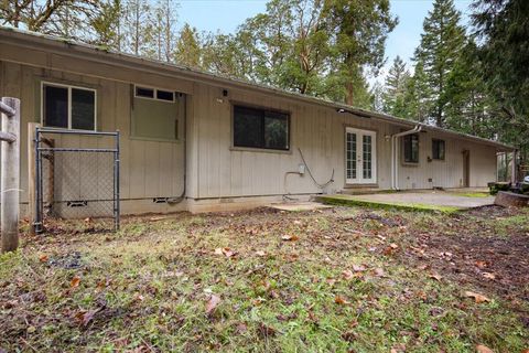 Tiny photo for 5201 Lake Shore Drive, Selma, OR 97538 (MLS # 220212398)