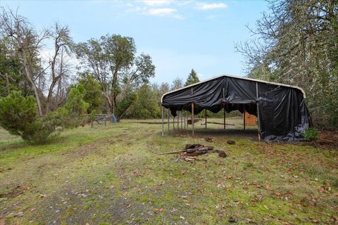Tiny photo for 5201 Lake Shore Drive, Selma, OR 97538 (MLS # 220212398)