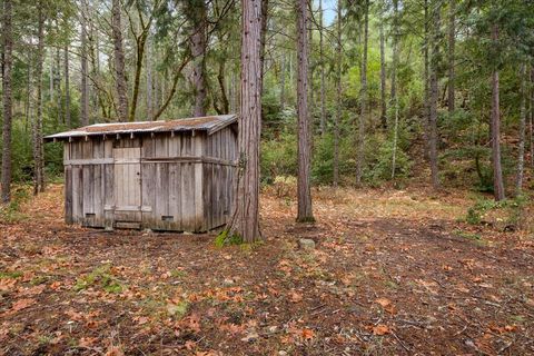 Tiny photo for 5201 Lake Shore Drive, Selma, OR 97538 (MLS # 220212398)