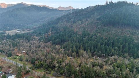 Tiny photo for 5201 Lake Shore Drive, Selma, OR 97538 (MLS # 220212398)