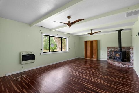 Tiny photo for 5201 Lake Shore Drive, Selma, OR 97538 (MLS # 220212398)