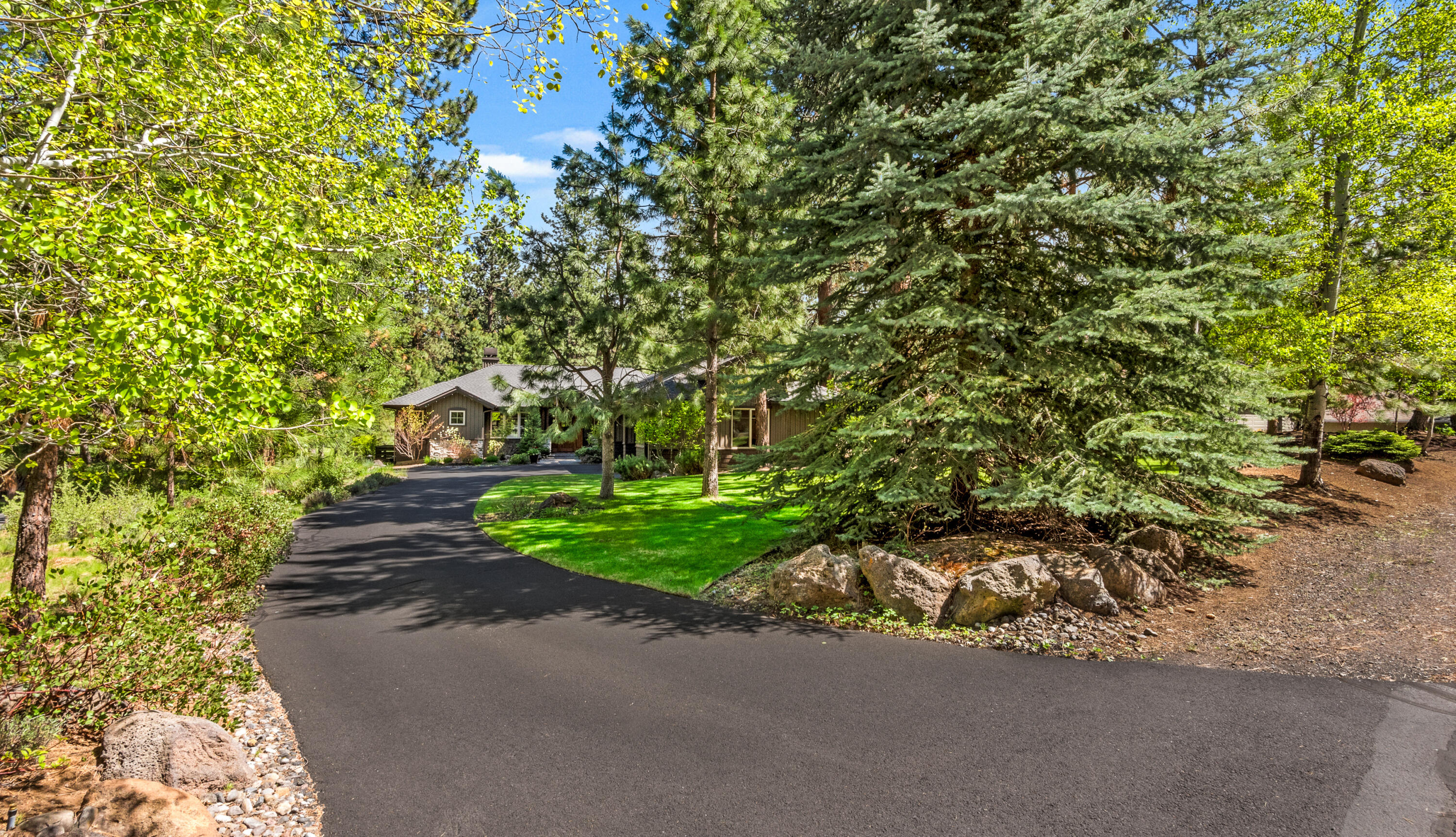 7th Mtn Golf Village - Residential