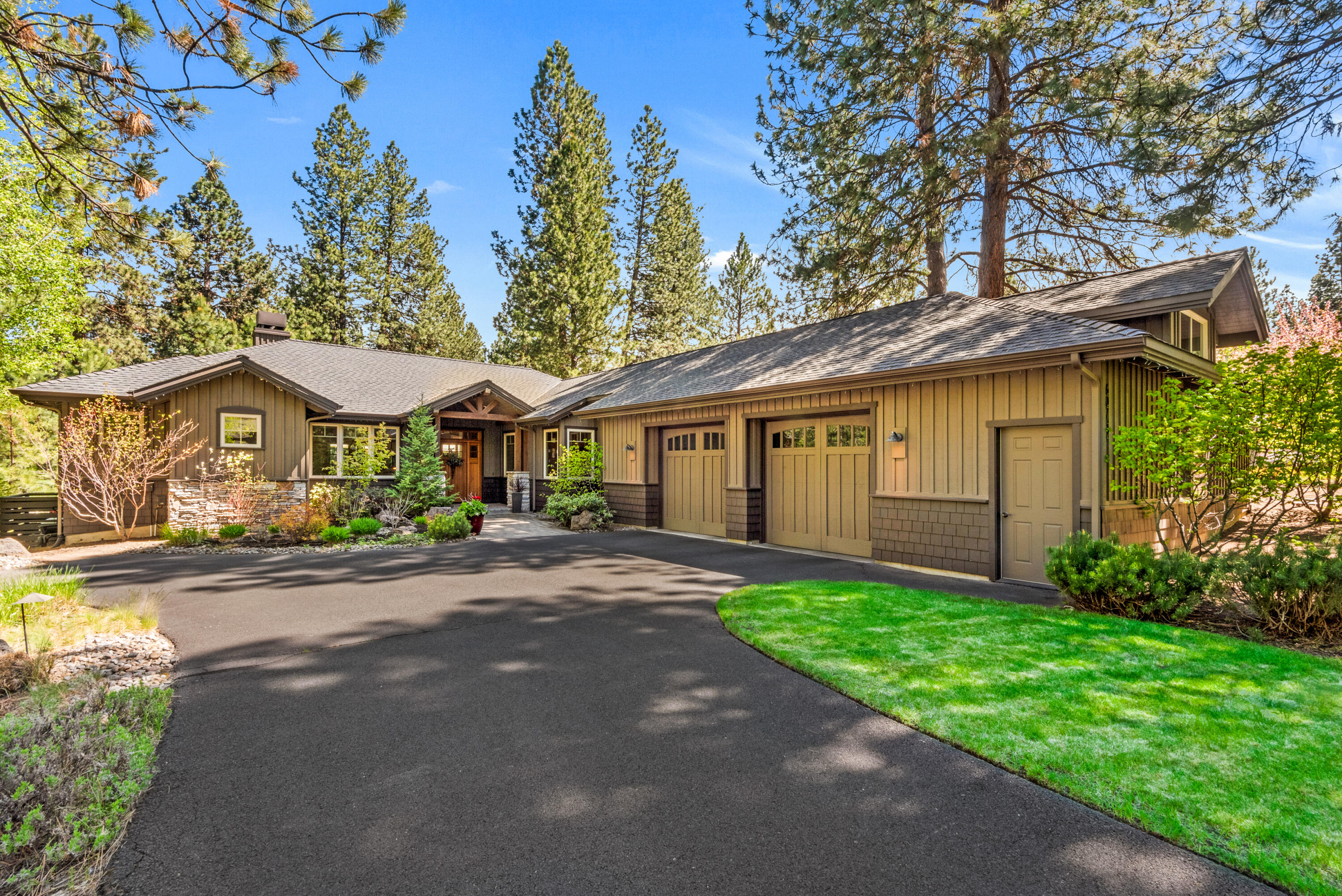 7th Mtn Golf Village - Residential