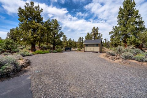 Tiny photo for 7170 NW River Springs Road, Redmond, OR 97756 (MLS # 220217630)
