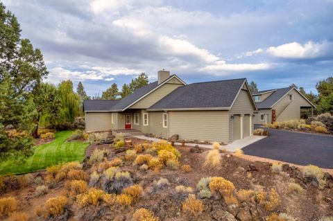 Photo of 7170 NW River Springs Road, Redmond, OR 97756 (MLS # 220217630)