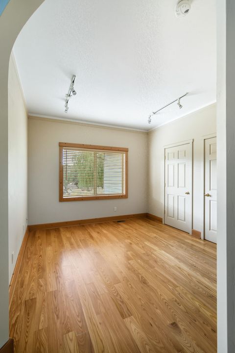 Tiny photo for 7170 NW River Springs Road, Redmond, OR 97756 (MLS # 220217630)