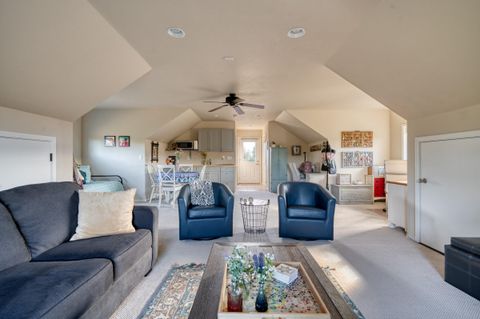 Tiny photo for 7170 NW River Springs Road, Redmond, OR 97756 (MLS # 220217630)