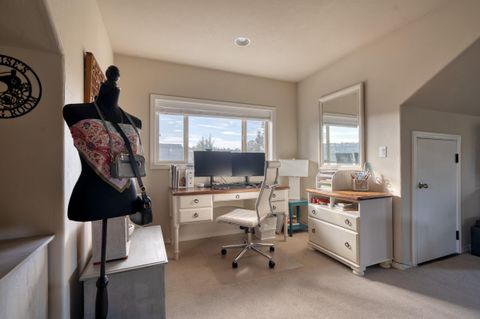 Tiny photo for 7170 NW River Springs Road, Redmond, OR 97756 (MLS # 220217630)