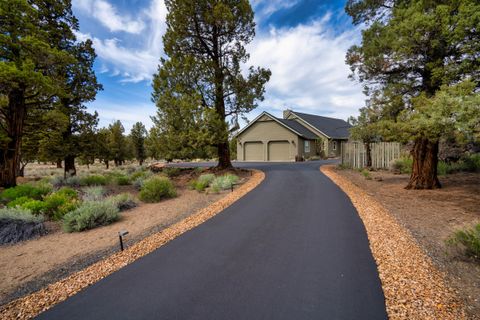 Tiny photo for 7170 NW River Springs Road, Redmond, OR 97756 (MLS # 220217630)
