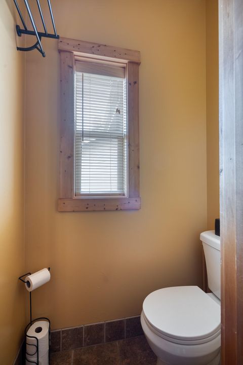 Tiny photo for 7170 NW River Springs Road, Redmond, OR 97756 (MLS # 220217630)