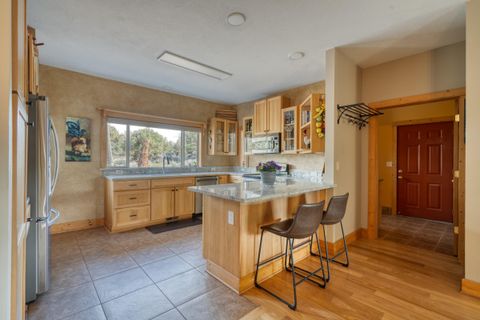 Tiny photo for 7170 NW River Springs Road, Redmond, OR 97756 (MLS # 220217630)