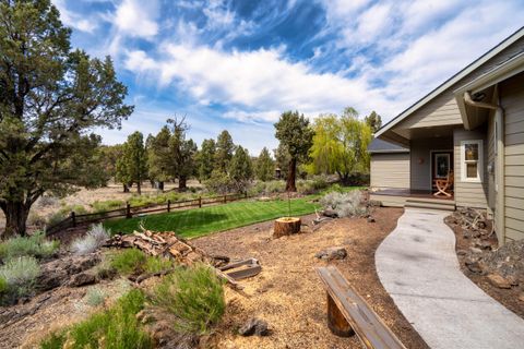 Tiny photo for 7170 NW River Springs Road, Redmond, OR 97756 (MLS # 220217630)