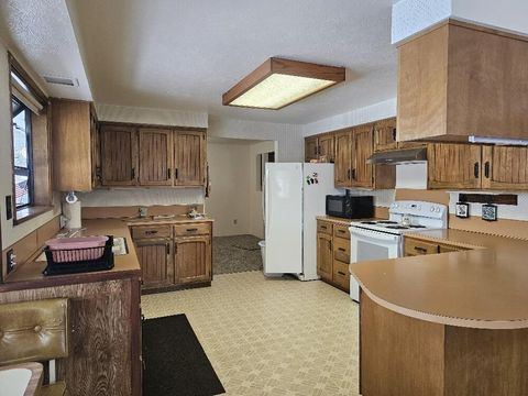 Tiny photo for 4443 Day Drive, Klamath Falls, OR 97603 (MLS # 220215720)