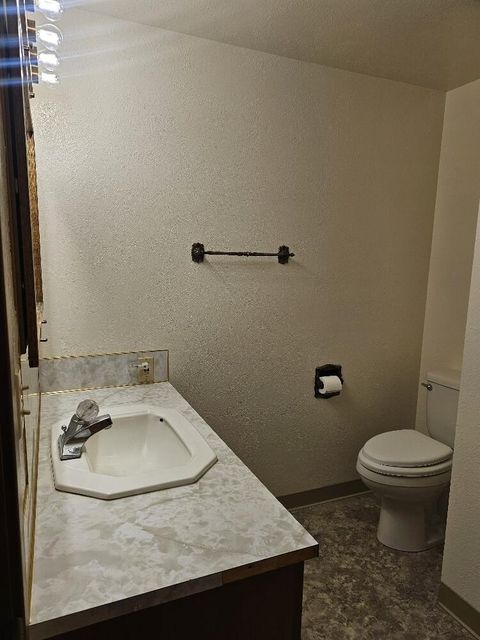 Tiny photo for 4443 Day Drive, Klamath Falls, OR 97603 (MLS # 220215720)