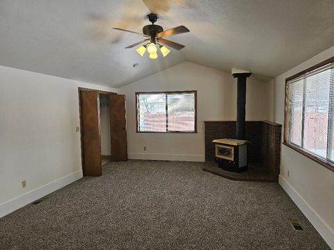 Tiny photo for 4443 Day Drive, Klamath Falls, OR 97603 (MLS # 220215720)