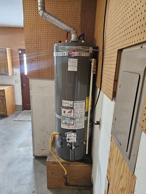 Tiny photo for 4443 Day Drive, Klamath Falls, OR 97603 (MLS # 220215720)