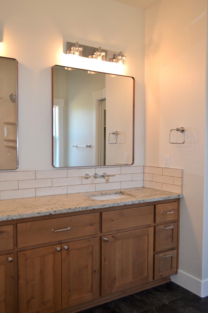 Buckmaster - Residential