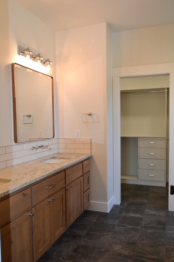 Buckmaster - Residential