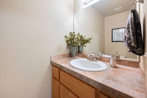 Tiny photo for 633 SE Glengarry Place, Bend, OR 97702 (MLS # 220214908)