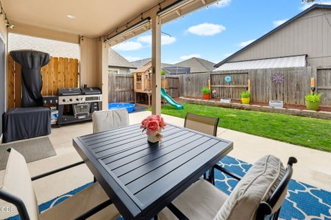 Tiny photo for 1051 Compton Way, Medford, OR 97501 (MLS # 220223898)