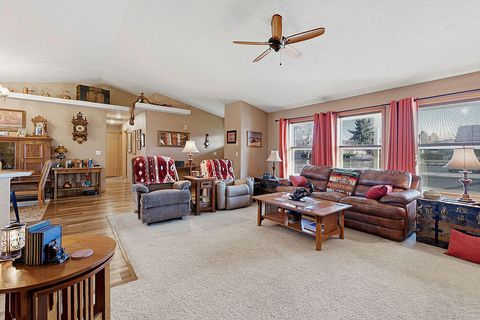 Tiny photo for 1263 NE Powell Lane, Prineville, OR 97754 (MLS # 220215501)