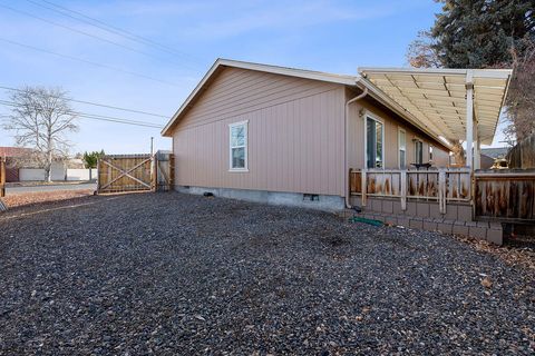 Tiny photo for 1263 NE Powell Lane, Prineville, OR 97754 (MLS # 220215501)