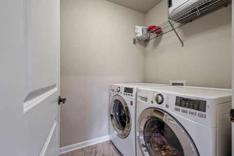 Tiny photo for 61132 SE Ambassador Drive, Bend, OR 97702 (MLS # 220211981)