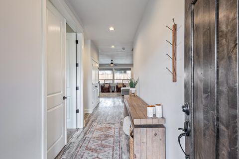 Tiny photo for 61132 SE Ambassador Drive, Bend, OR 97702 (MLS # 220211981)