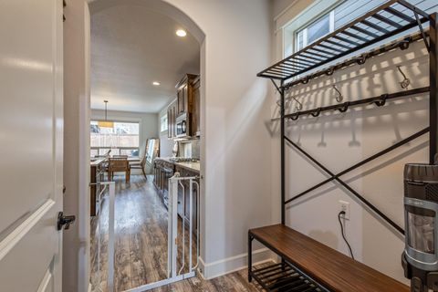 Tiny photo for 61132 SE Ambassador Drive, Bend, OR 97702 (MLS # 220211981)