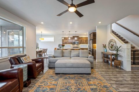 Tiny photo for 61132 SE Ambassador Drive, Bend, OR 97702 (MLS # 220211981)