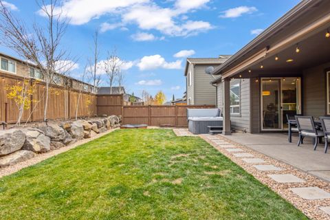 Tiny photo for 61132 SE Ambassador Drive, Bend, OR 97702 (MLS # 220211981)