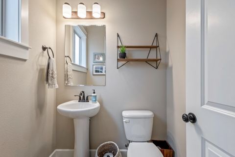 Tiny photo for 61132 SE Ambassador Drive, Bend, OR 97702 (MLS # 220211981)