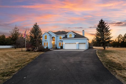 62865 Dickey Road Bend OR 97701