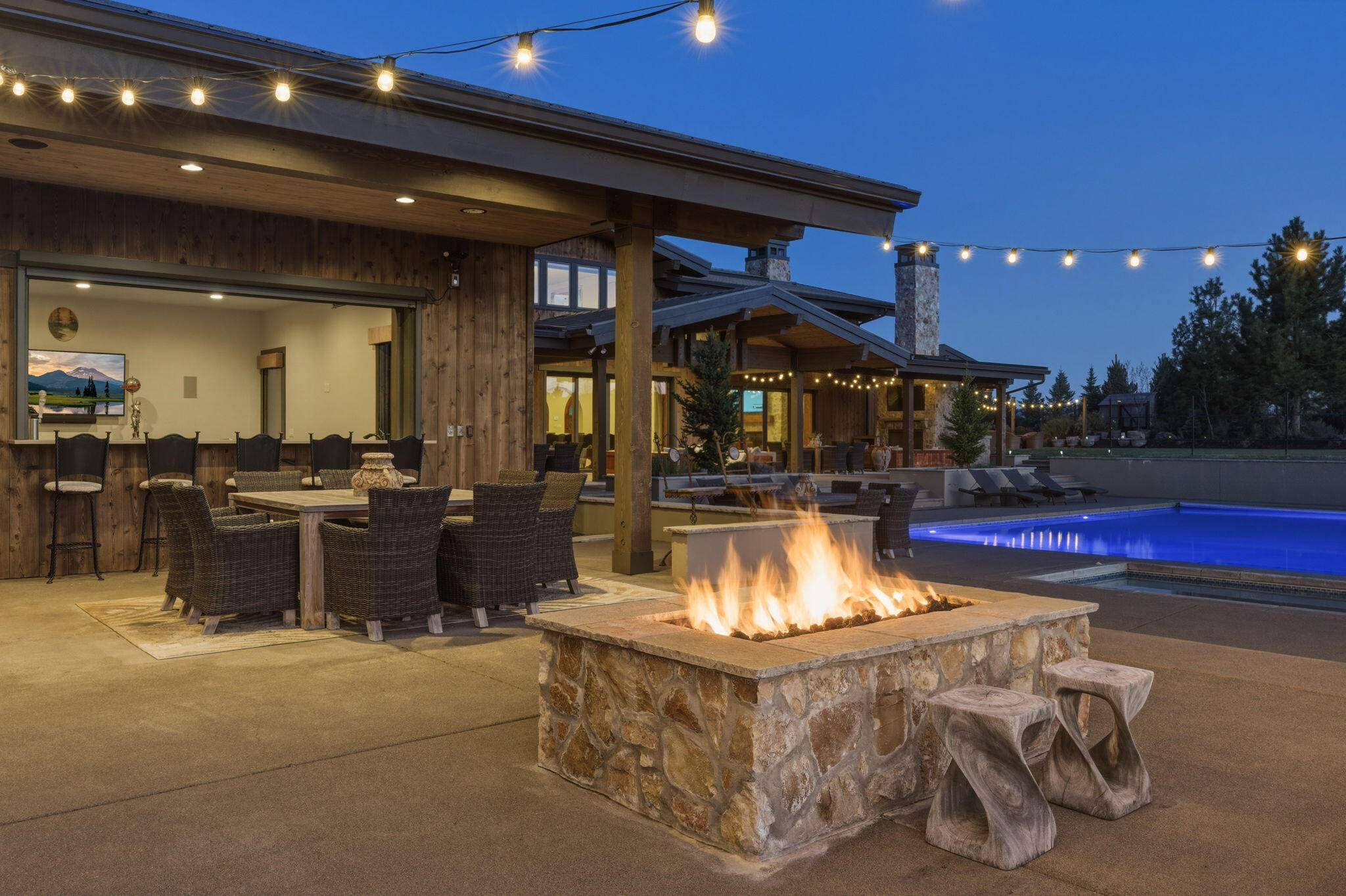 19100 Macalpine Loop