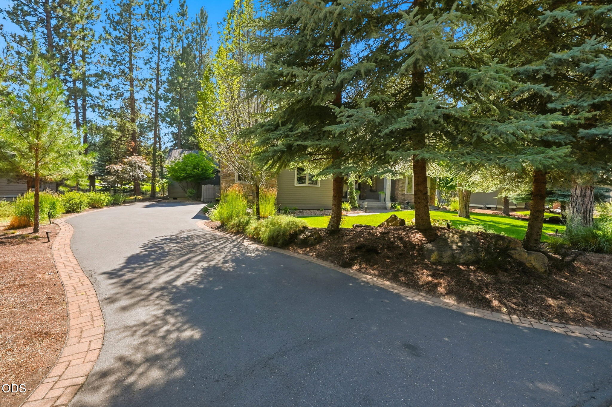 2721 NW Champion Circle
