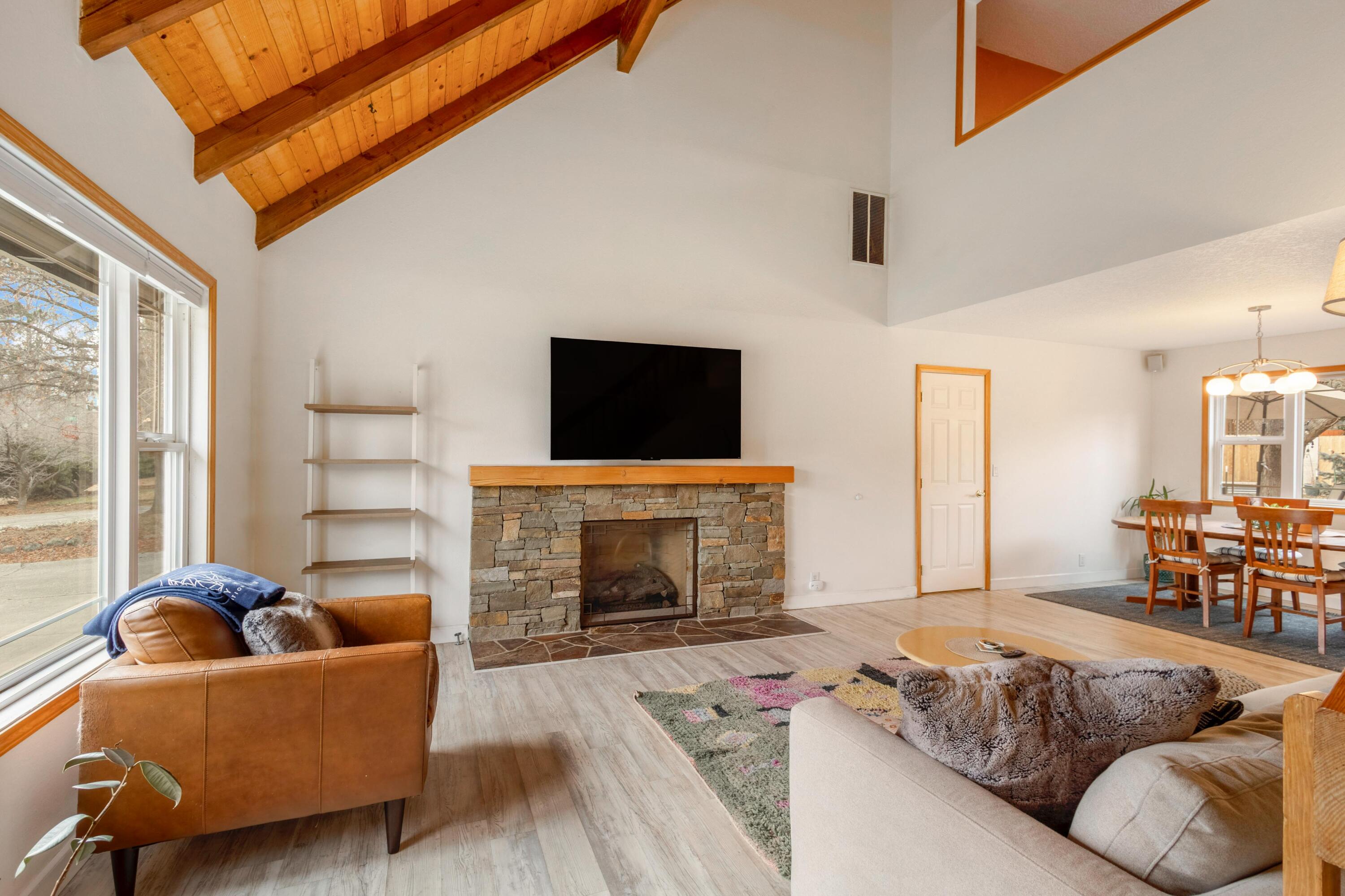 2843 NE Waller Drive