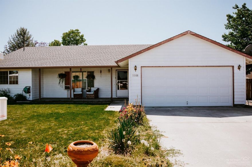 See this Northridge home. close to schools, shopping and downtown Prineville. Minutes from Ochoco National Forest, Ochoco Reservoir and Prineville bike trails. Quiet neighborhood and well cared for homes. Back yard needs new grass seed. New interior paint. RV parking.