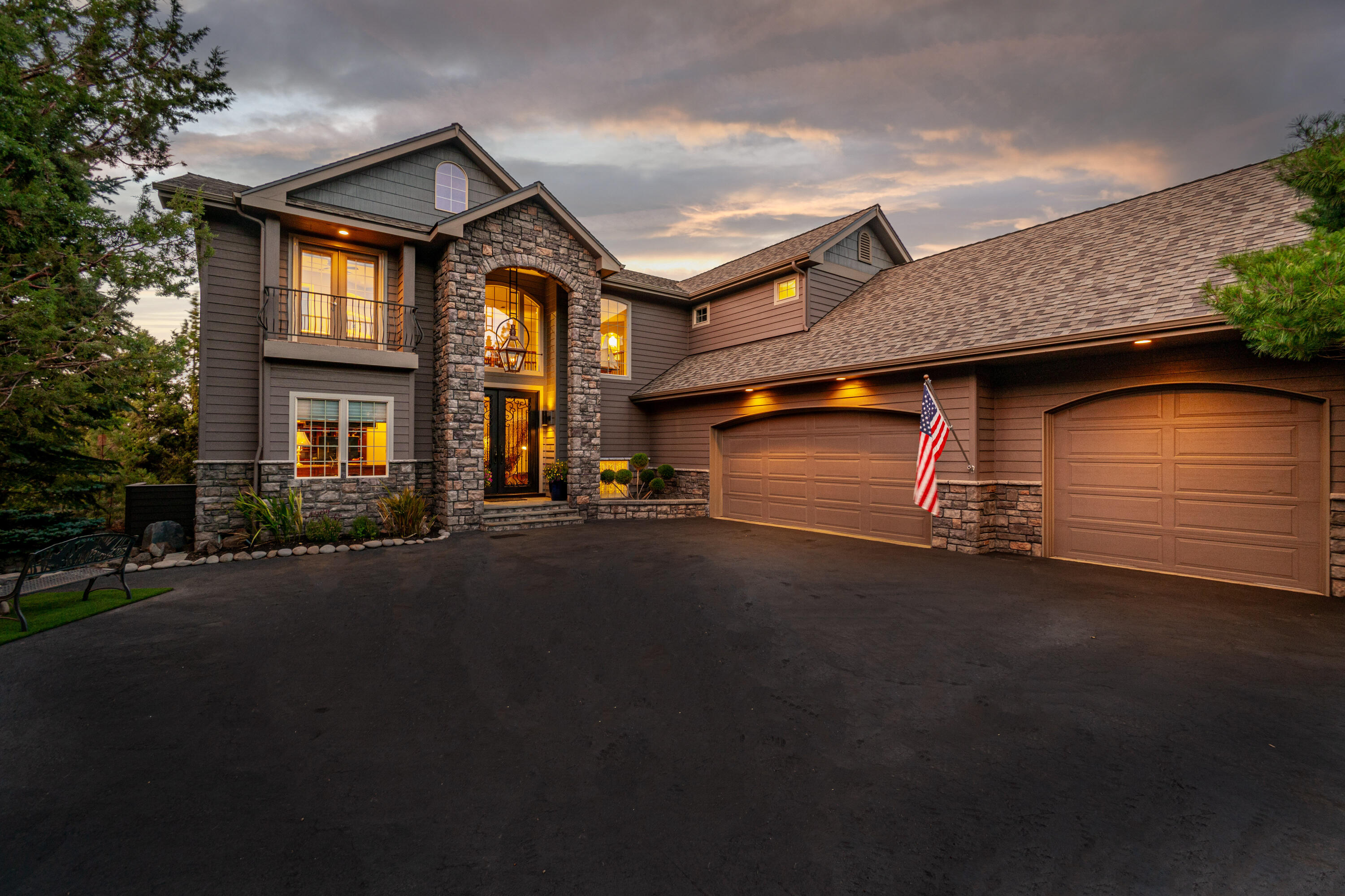 3209 NW Fairway Heights Drive