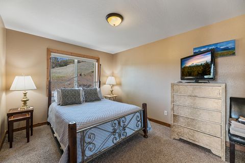 Tiny photo for 12673 Highway 99 S, Ashland, OR 97520 (MLS # 220219802)