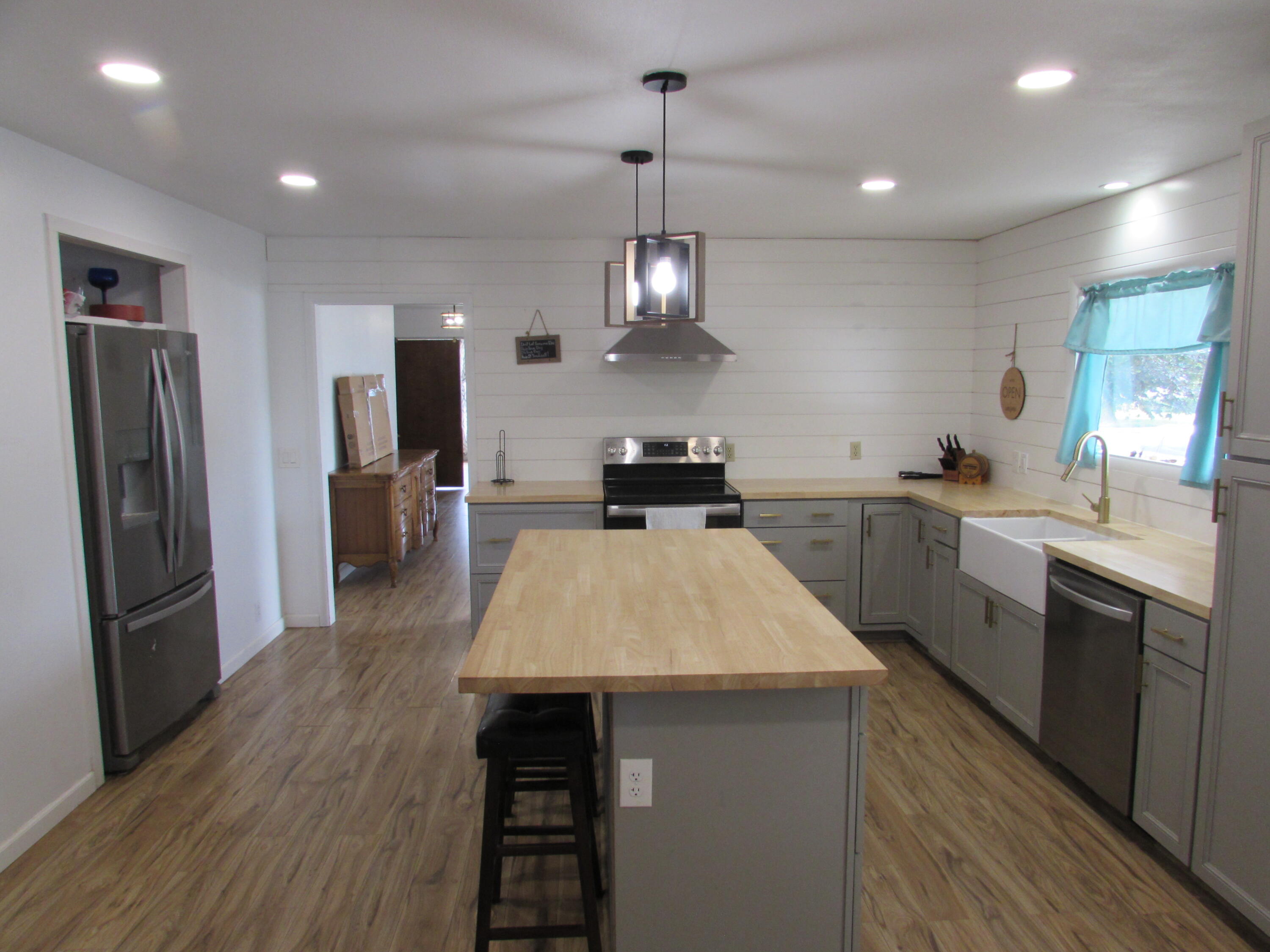 PrineVille - Fourth - Residential