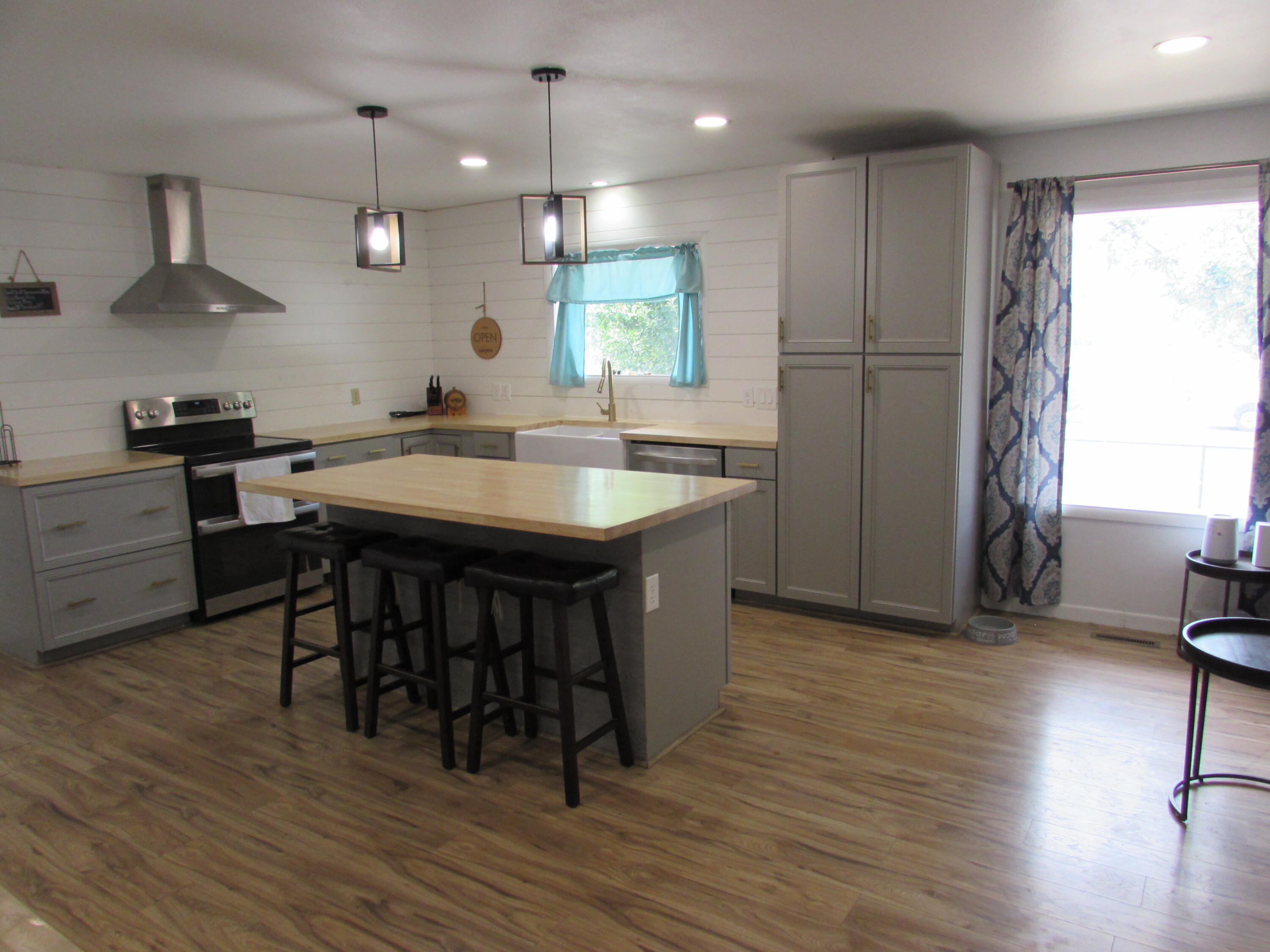 PrineVille - Fourth - Residential