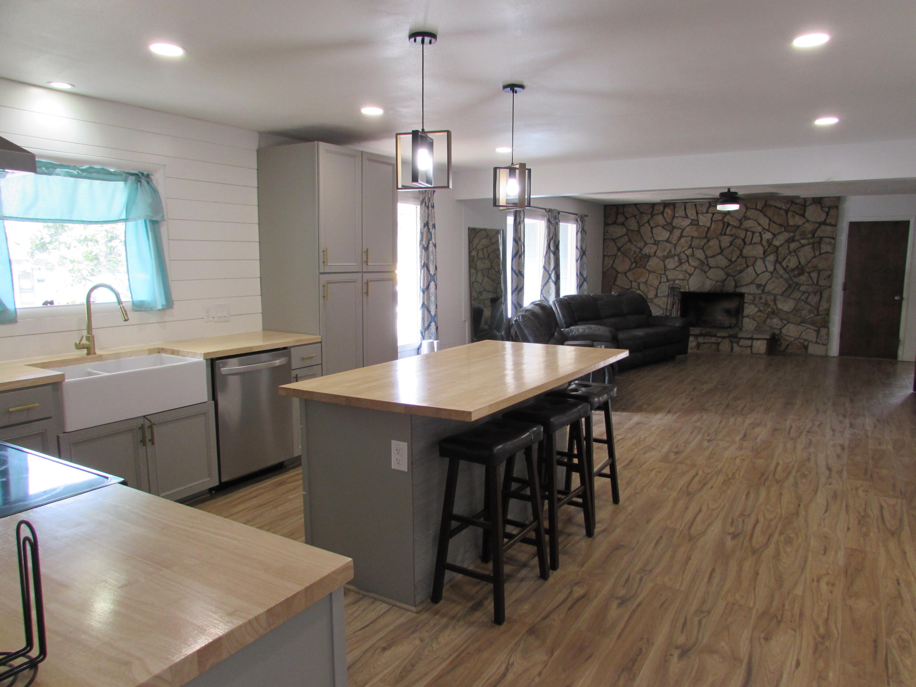 PrineVille - Fourth - Residential