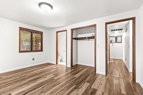 Tiny photo for 1846 Hart Avenue, Medford, OR 97501 (MLS # 220213024)