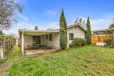 Tiny photo for 1846 Hart Avenue, Medford, OR 97501 (MLS # 220213024)
